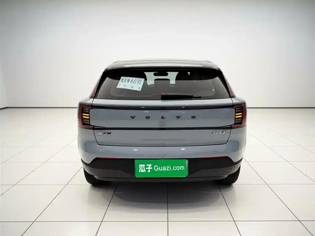 Volvo EX30 2025 Rear-Wheel Drive Long Range Ultra — миниатюра 22