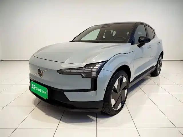 Volvo EX30 2025 Rear-Wheel Drive Long Range Ultra