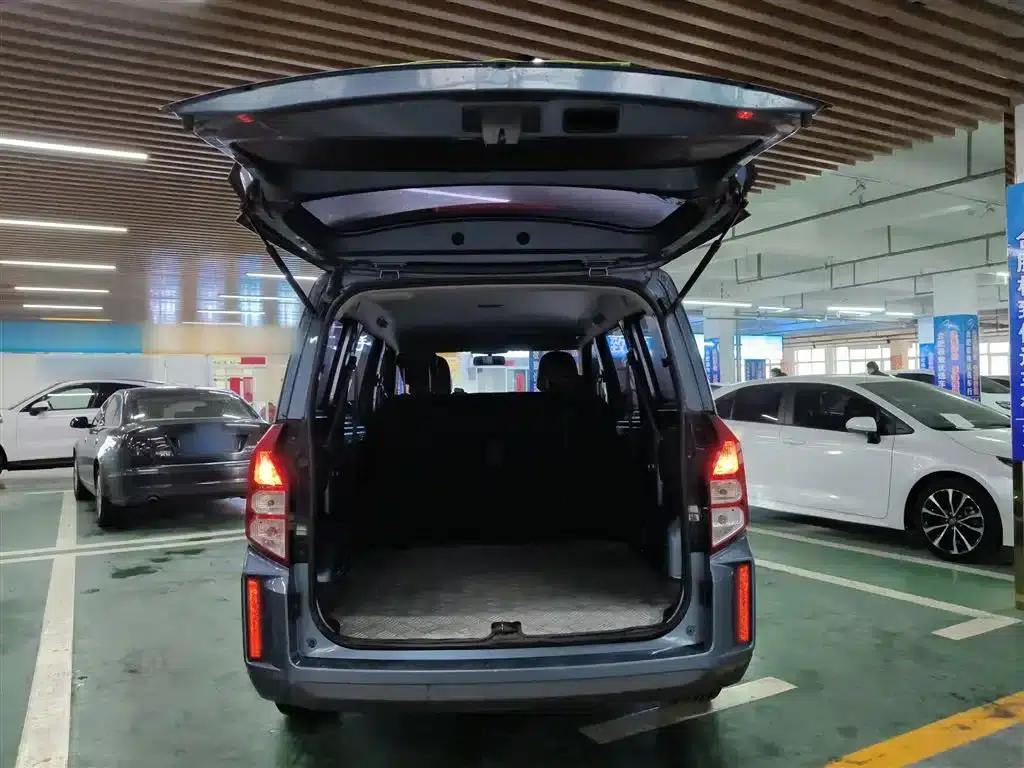Wuling Hongguang PLUS 2020 1.5L Manual Standard 5-Seater — миниатюра 19