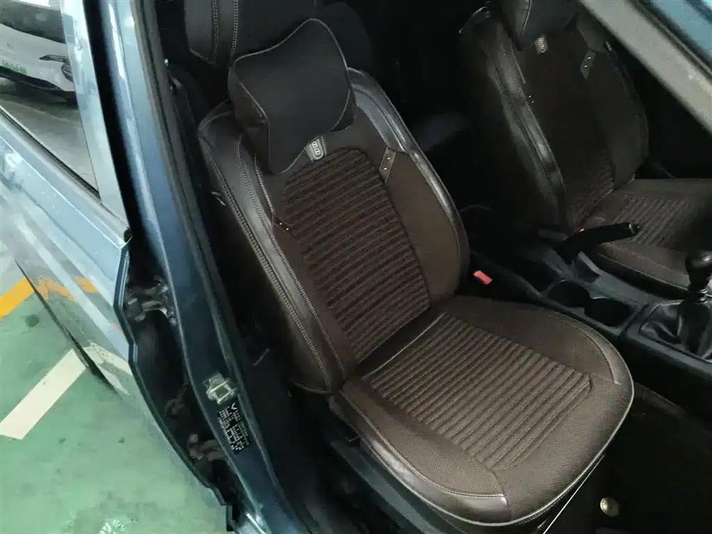 Wuling Hongguang PLUS 2020 1.5L Manual Standard 5-Seater — миниатюра 25