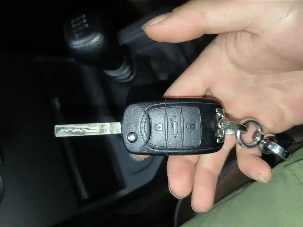 Wuling Hongguang PLUS 2020 1.5L Manual Standard 5-Seater — миниатюра 9