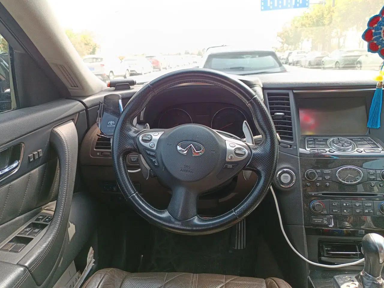 Infiniti FX 2010 FX35 Ultimate Edition — миниатюра 11