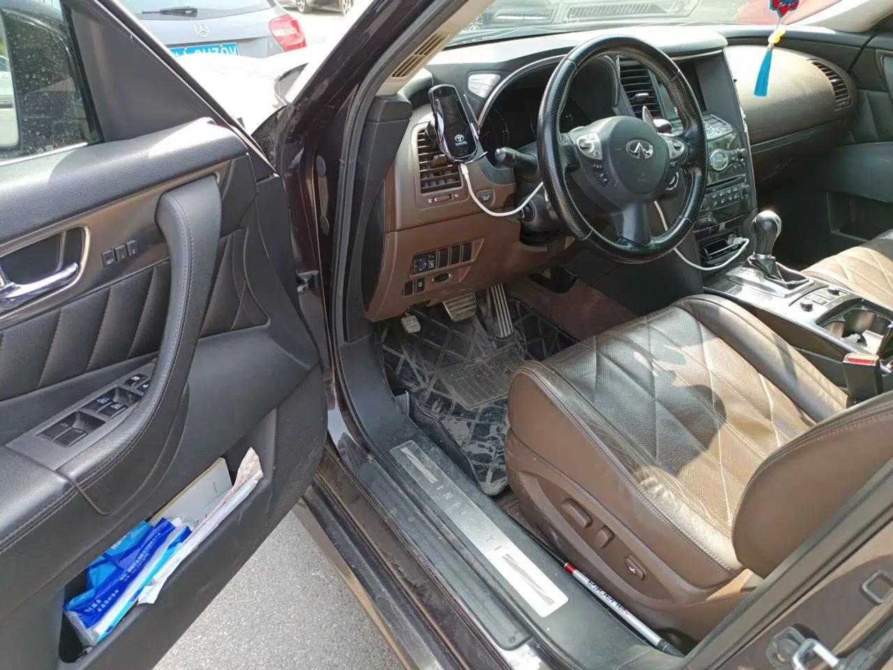 Infiniti FX 2010 FX35 Ultimate Edition — миниатюра 17