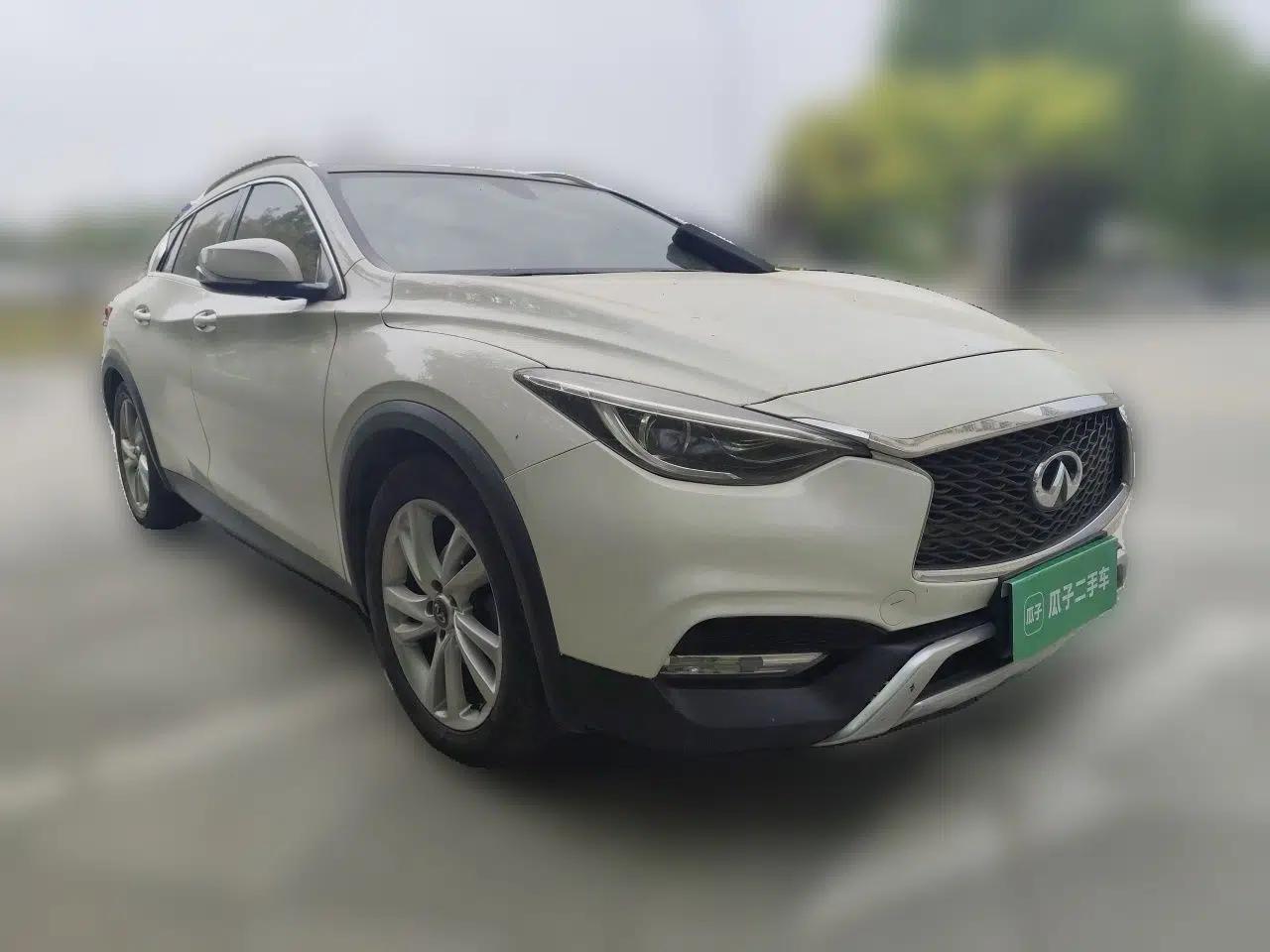 Infiniti QX30 2017 1.6T Two-Wheel-Drive Sport Edition — миниатюра 3