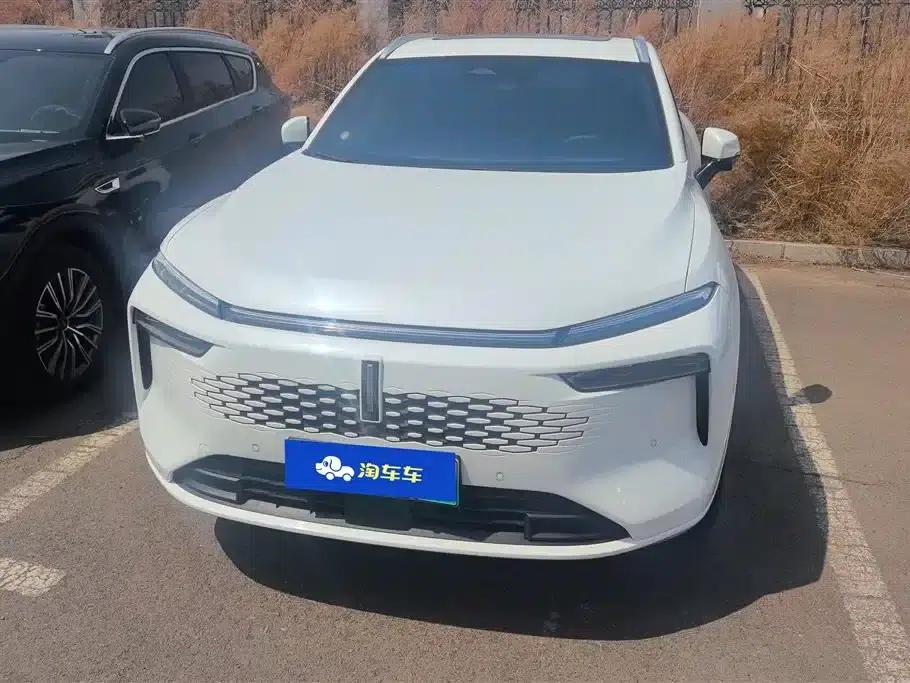 Weipai Mocha New Energy 2023 Two-Wheel Drive Long Range Version — миниатюра 2