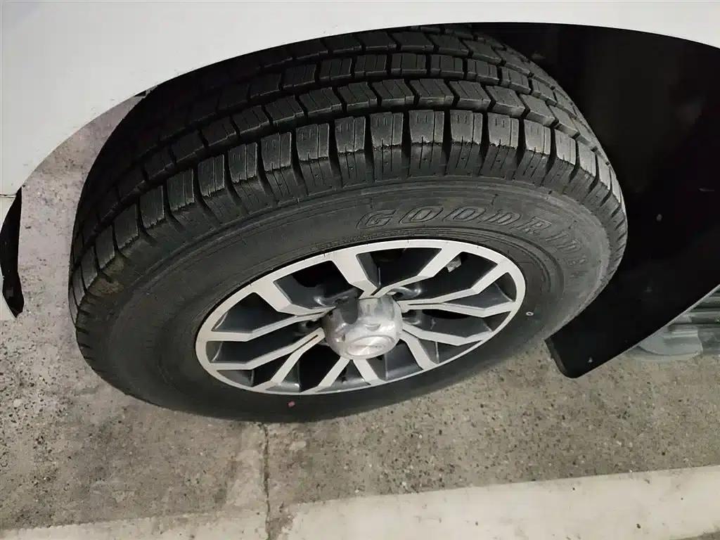 TAGA 2021 3.0T Diesel Manual 2WD Luxury Long Wheelbase 4KH1CT6H1 — миниатюра 25