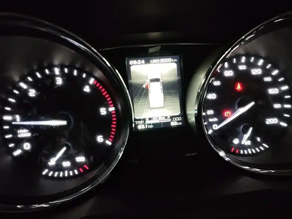 TAGA 2021 3.0T Diesel Manual 2WD Luxury Long Wheelbase 4KH1CT6H1 — миниатюра 4