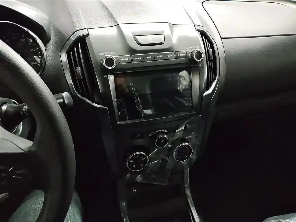 TAGA 2021 3.0T Diesel Manual 2WD Luxury Long Wheelbase 4KH1CT6H1 — миниатюра 5