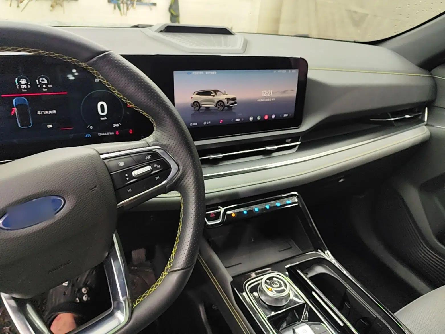 Ford Equator Sport New Energy 2025 Luxury Edition — миниатюра 12