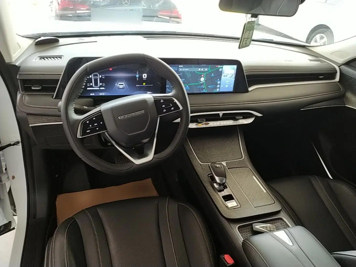 Venucia V 2023 260T Idol Edition Pro — миниатюра 13