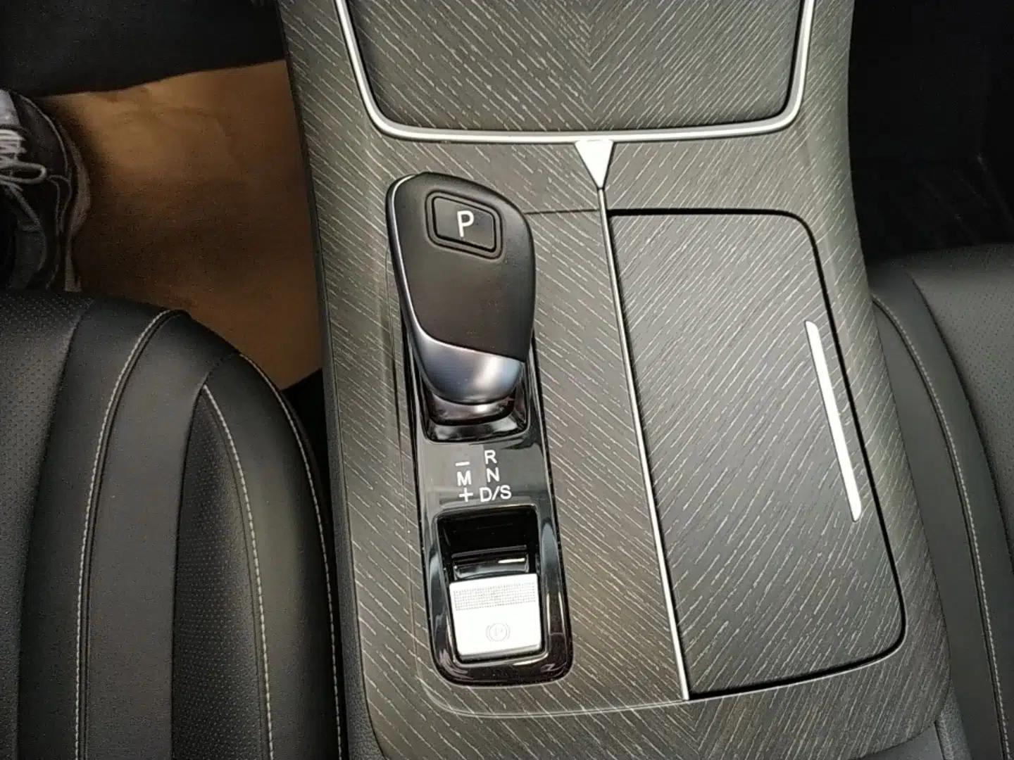 Venucia V 2023 260T Idol Edition Pro — миниатюра 17