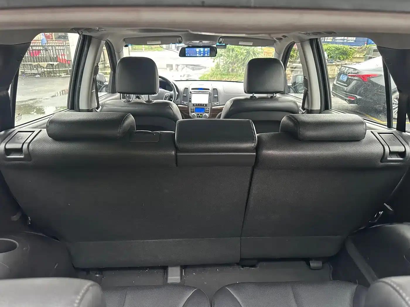 Santa Fe Classic 2011 2.4 Supreme Edition 7-Seat 2WD — миниатюра 14