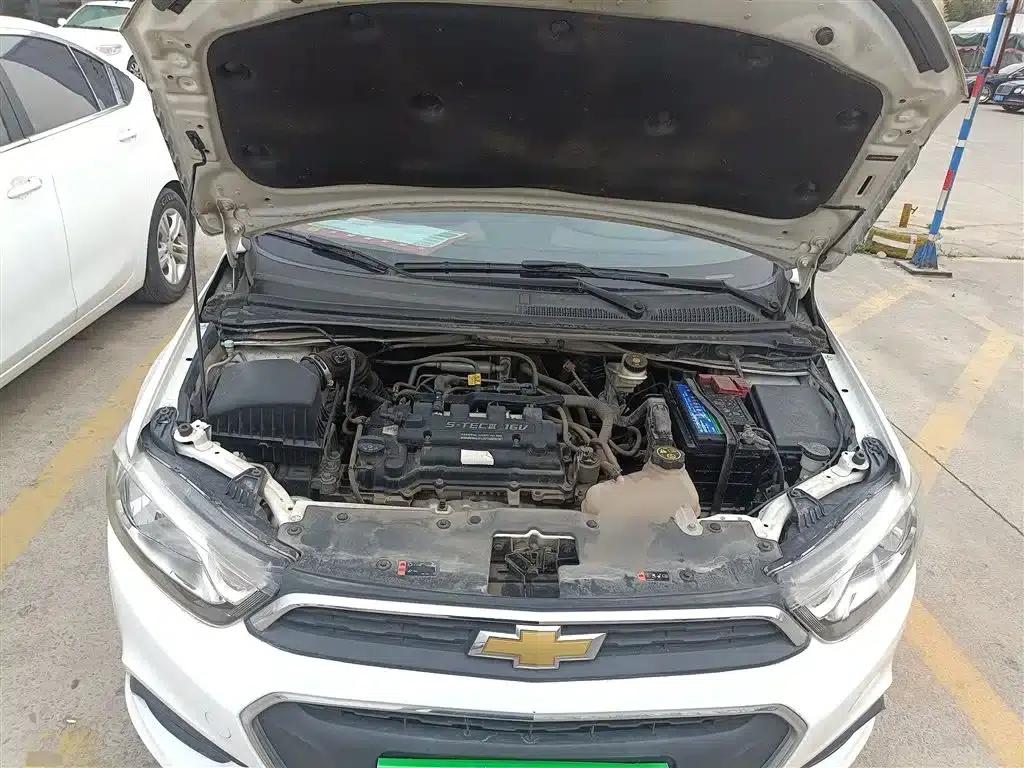 2014 Aveo Sedan 1.4SL AT Fashion Sunroof Edition — миниатюра 20
