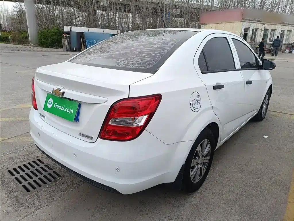 2014 Aveo Sedan 1.4SL AT Fashion Sunroof Edition — миниатюра 7
