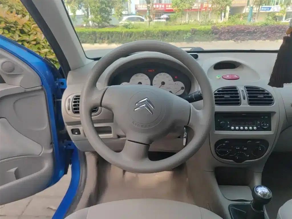 Citroën C2 2012 1.4L Manual Comfort — миниатюра 11
