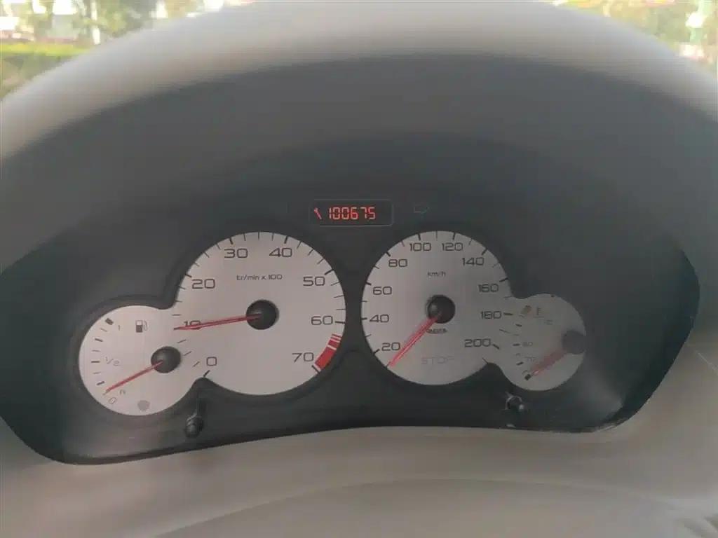 Citroën C2 2012 1.4L Manual Comfort — миниатюра 12
