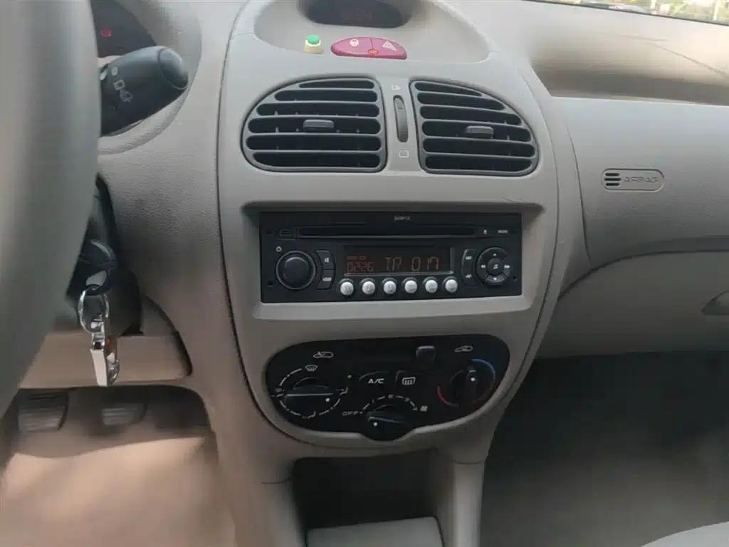 Citroën C2 2012 1.4L Manual Comfort — миниатюра 13