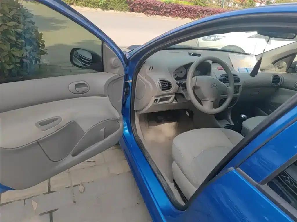 Citroën C2 2012 1.4L Manual Comfort — миниатюра 16