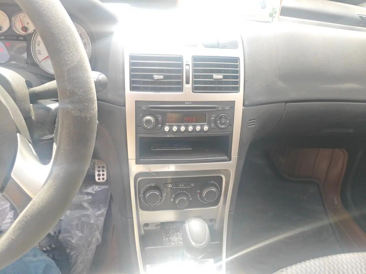 Peugeot 307 2012 1.6L Automatic CROSS — миниатюра 14