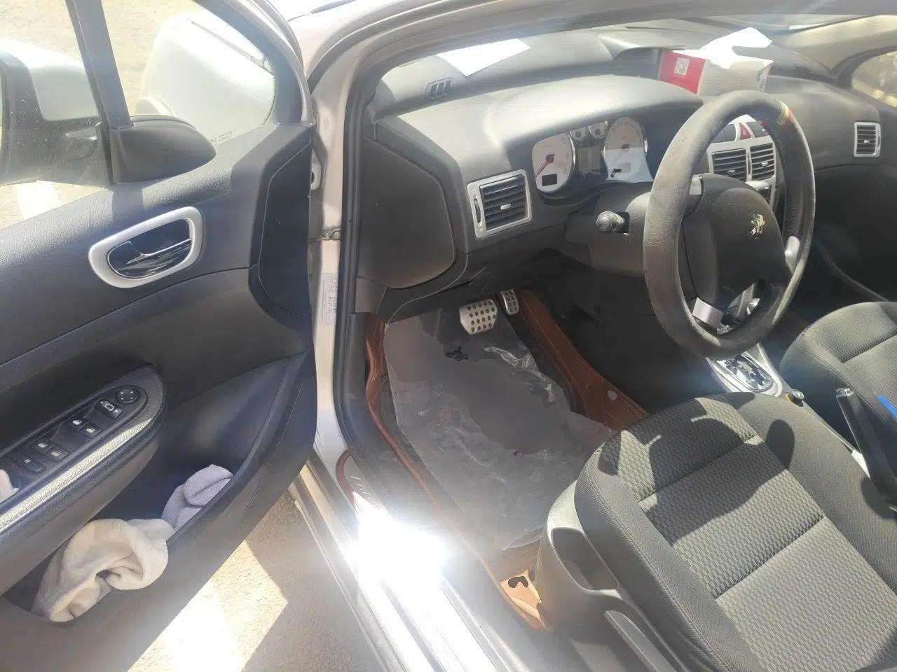 Peugeot 307 2012 1.6L Automatic CROSS — миниатюра 17