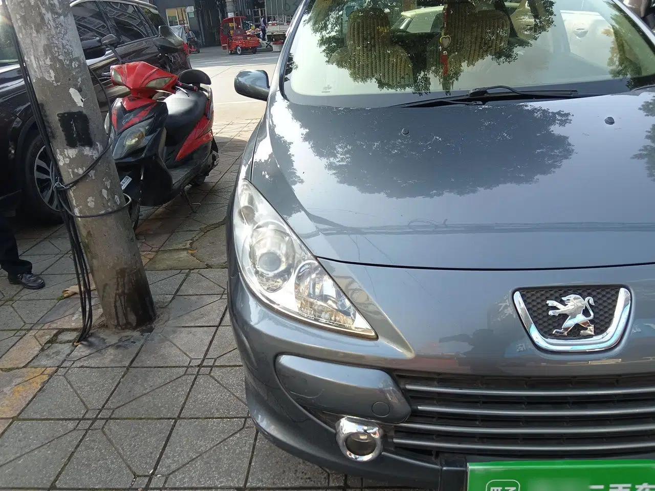 Peugeot 307 2010 Hatchback 1.6L Automatic Comfort Edition — миниатюра 7