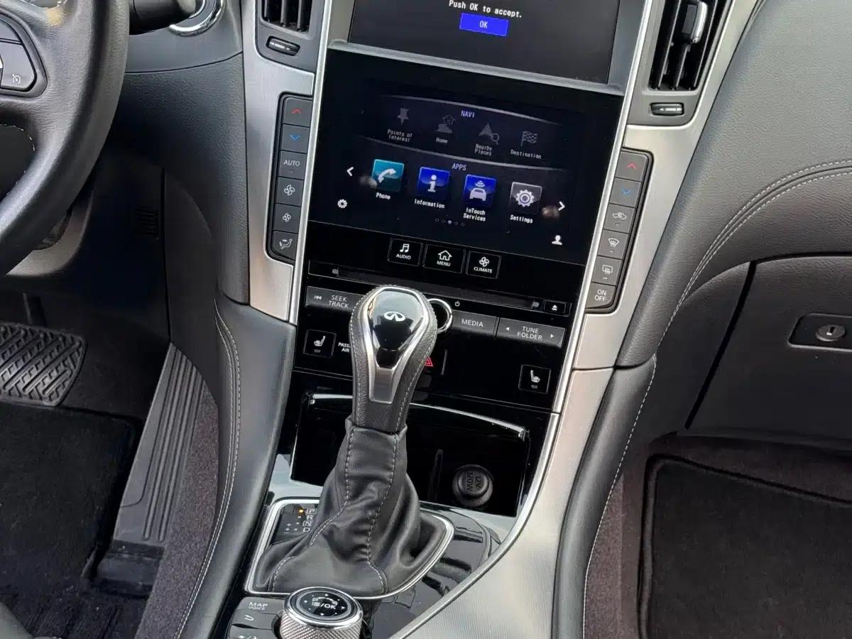 Infiniti Q60 2019 2.0T Luxury Edition — миниатюра 11