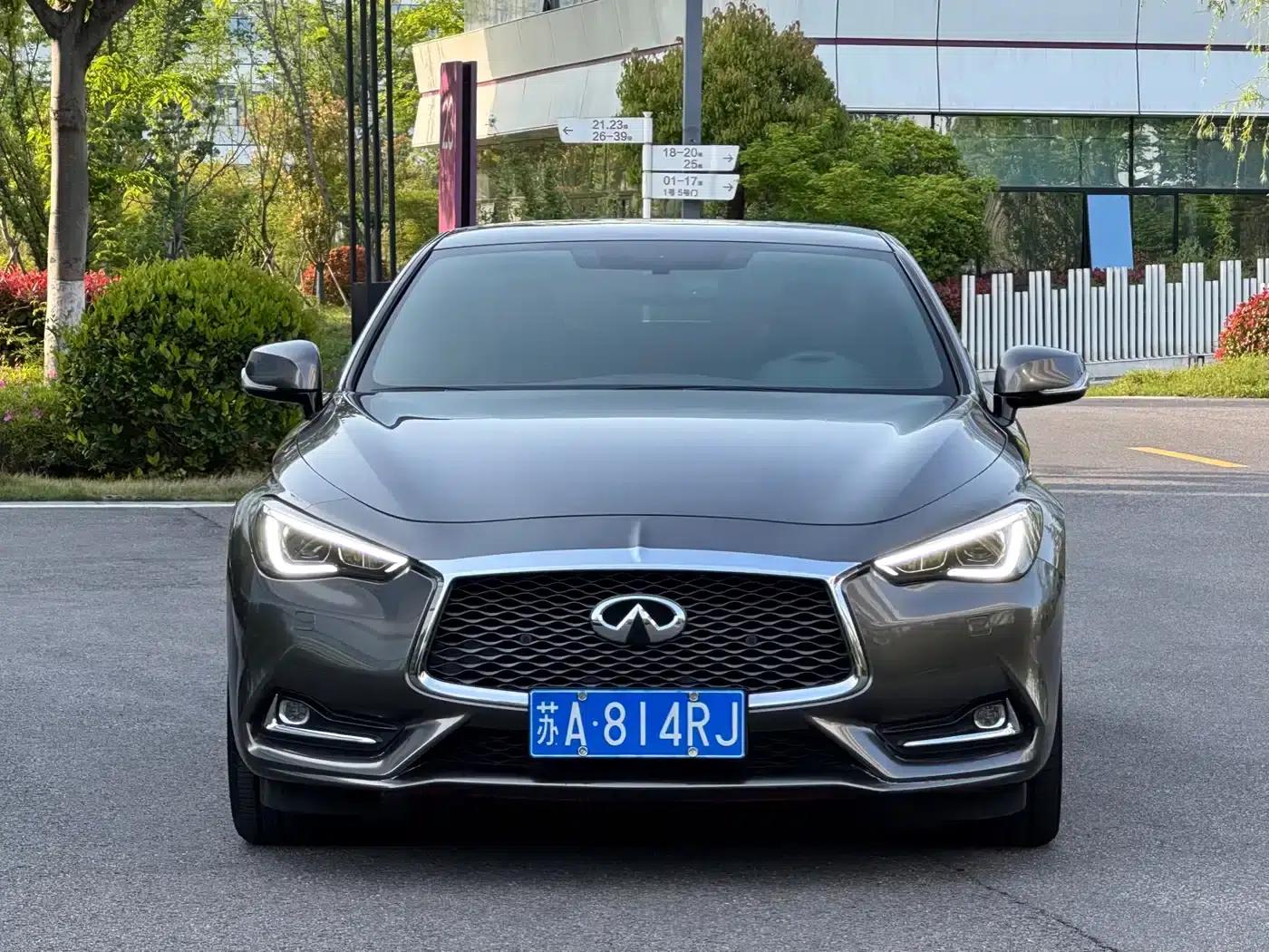 Infiniti Q60 2019 2.0T Luxury Edition — миниатюра 3