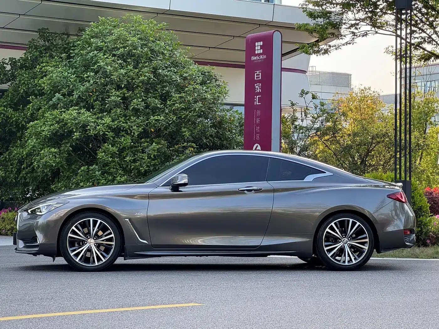 Infiniti Q60 2019 2.0T Luxury Edition — миниатюра 7