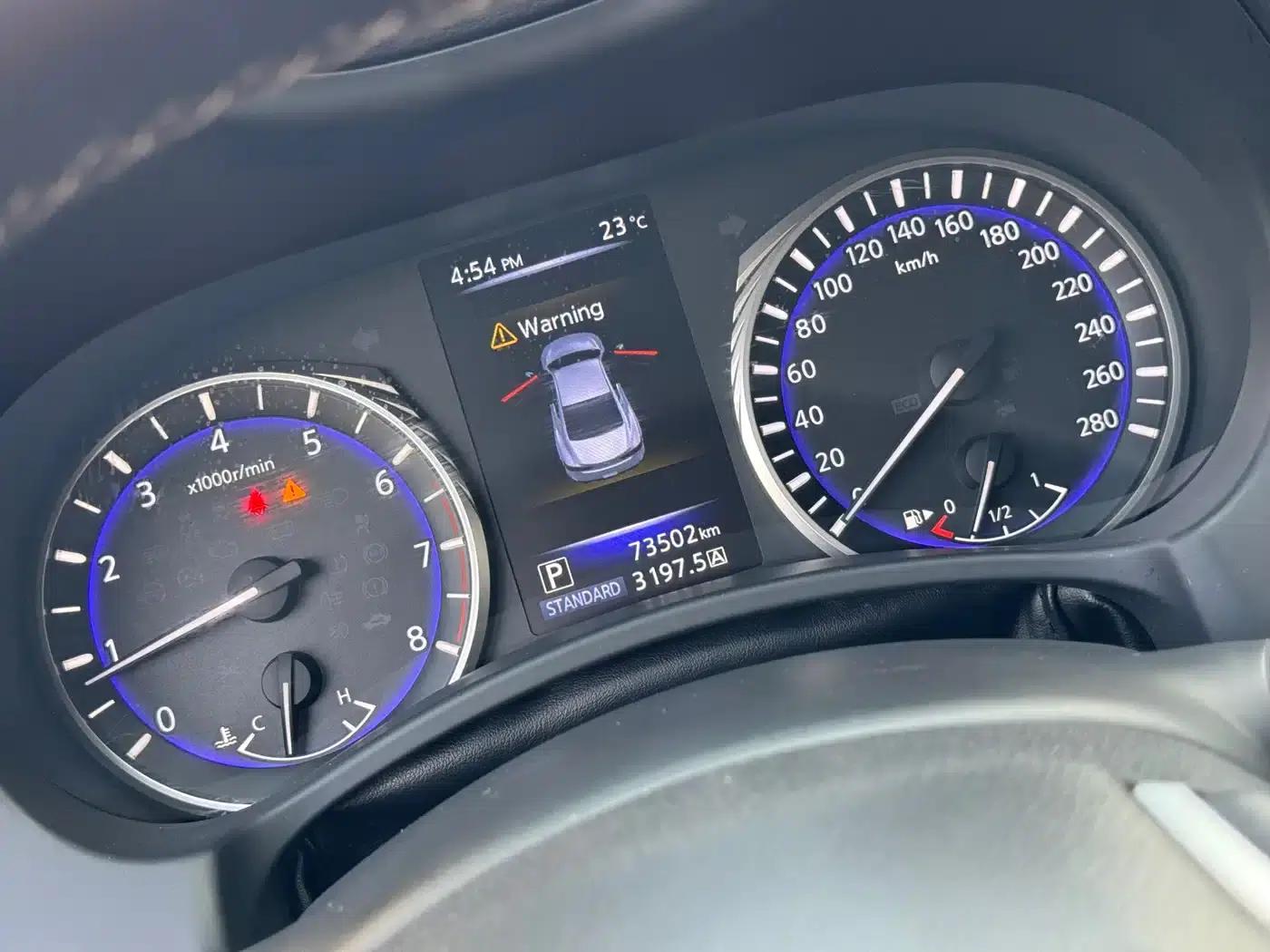 Infiniti Q60 2019 2.0T Luxury Edition — миниатюра 10