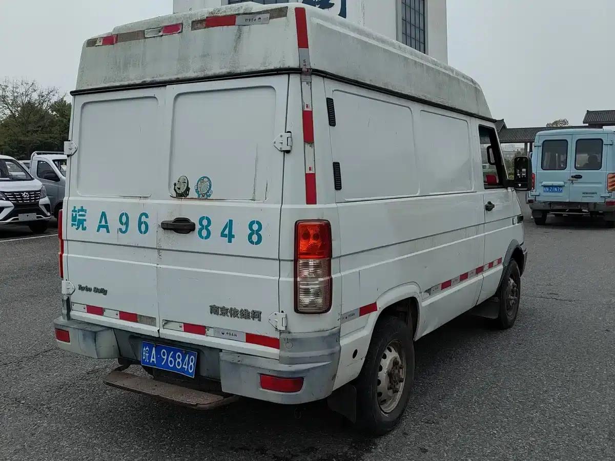 Iveco DeYi 2012 2.8T-A35 Logistics Version 1 (Mid-top) — миниатюра 5