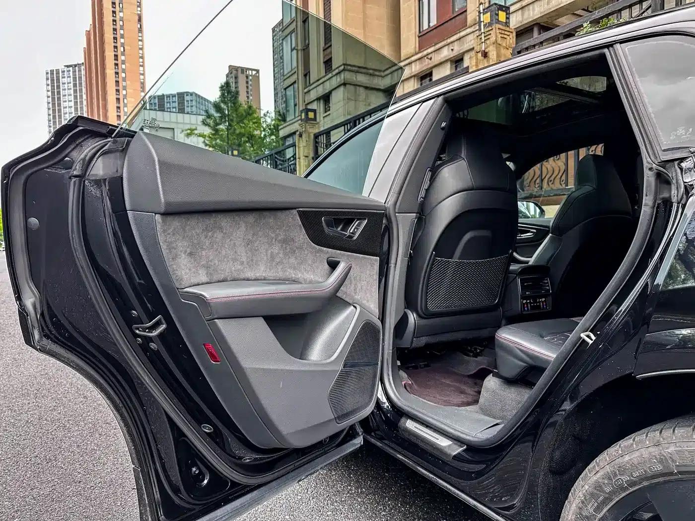 2021 Audi RS Q8 4.0T — миниатюра 15
