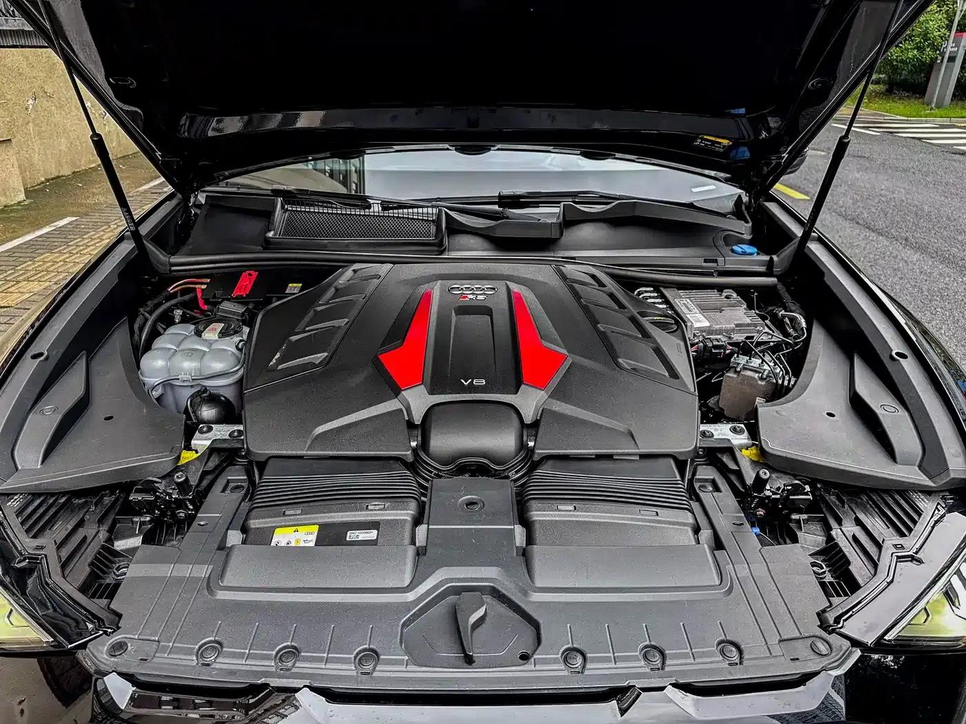 2021 Audi RS Q8 4.0T — миниатюра 19