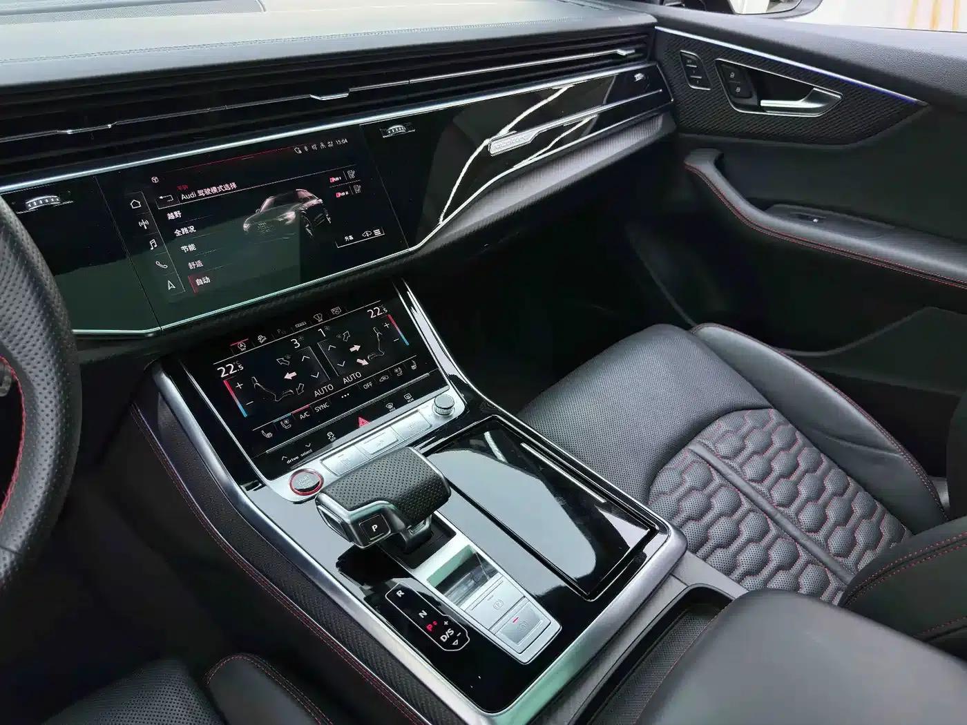 2022 Audi RS Q8 4.0T — миниатюра 21