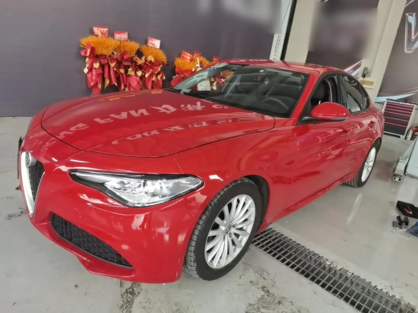 Alfa Romeo Giulia 2017 2.0T 200HP Elite Edition — миниатюра 1