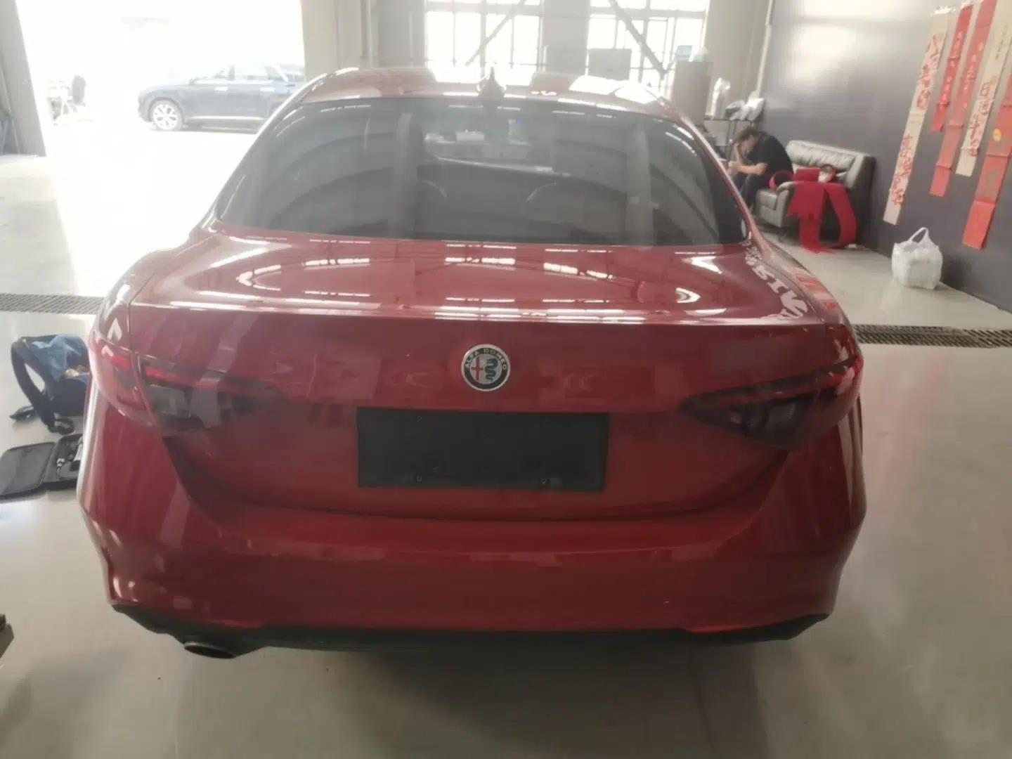 Alfa Romeo Giulia 2017 2.0T 200HP Elite Edition — миниатюра 5