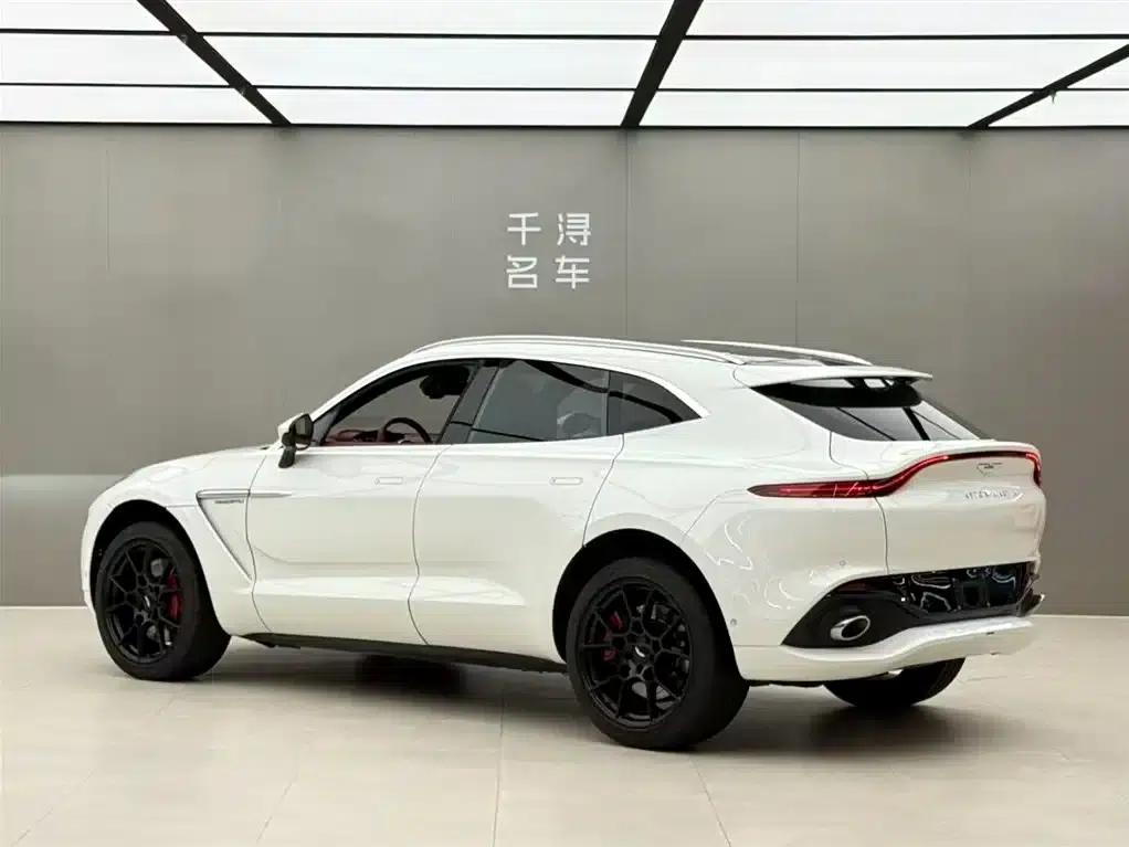 Aston Martin DBX 2024 3.0T STRAIGHT-SIX — миниатюра 14