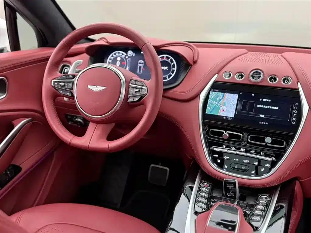 Aston Martin DBX 2024 3.0T STRAIGHT-SIX — миниатюра 9