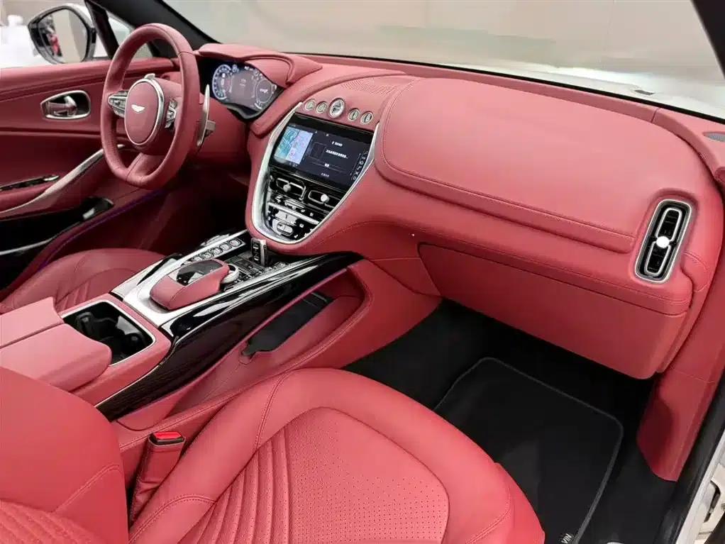 Aston Martin DBX 2024 3.0T STRAIGHT-SIX — миниатюра 10