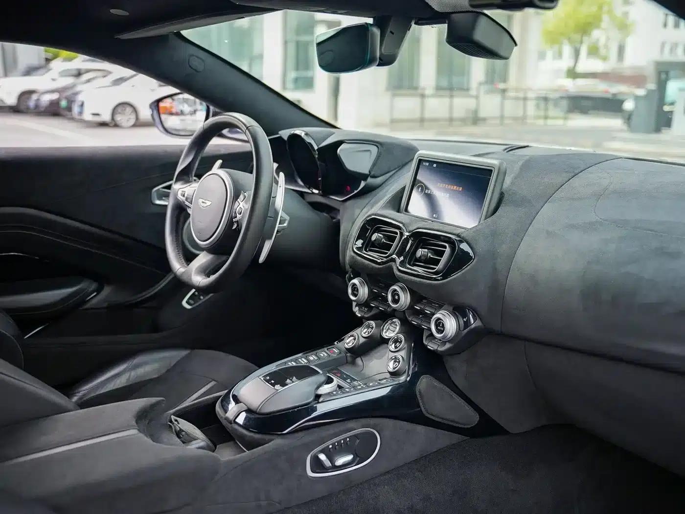 2020 V8 Vantage 4.0T V8 Coupe — миниатюра 16
