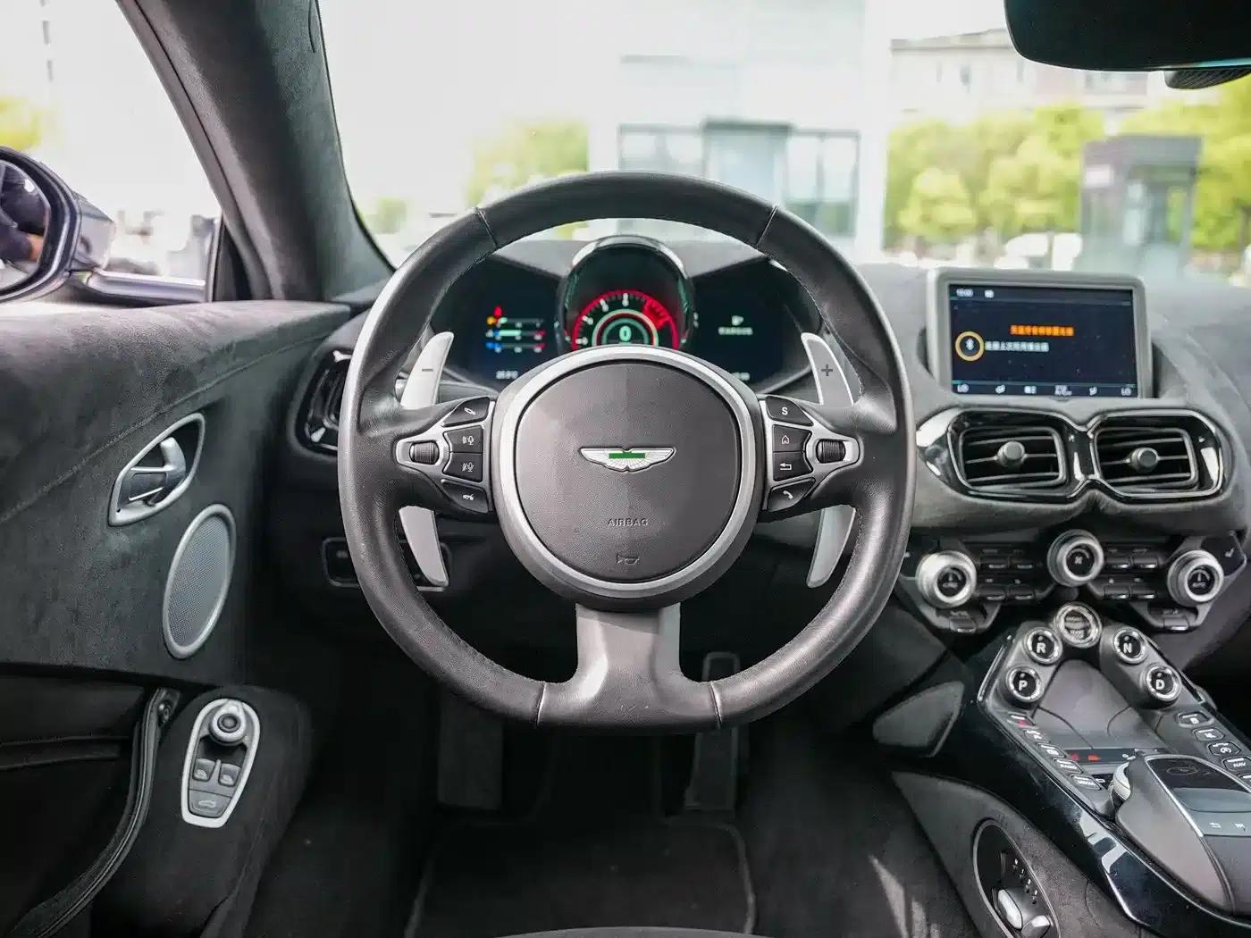 2020 V8 Vantage 4.0T V8 Coupe — миниатюра 18