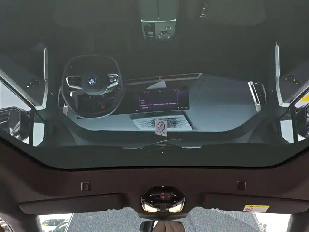 BMW iX 2022 xDrive40 — миниатюра 18
