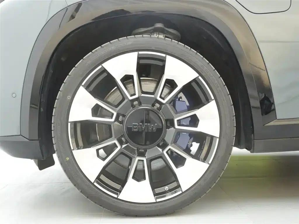 BMW XM 2023 Base Model — миниатюра 18
