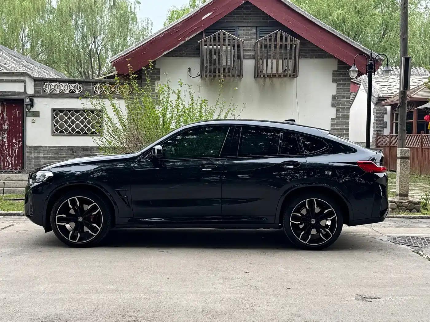 2022 BMW X4 M40i — миниатюра 17