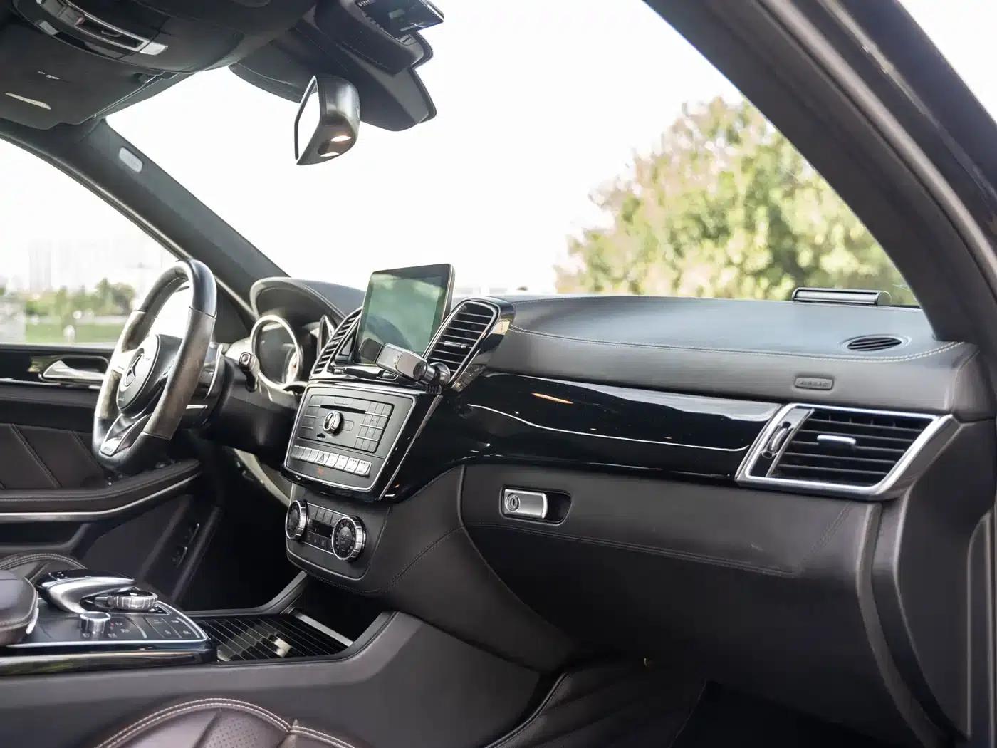 2017 Mercedes-Benz GLS AMG 63 4MATIC — миниатюра 17