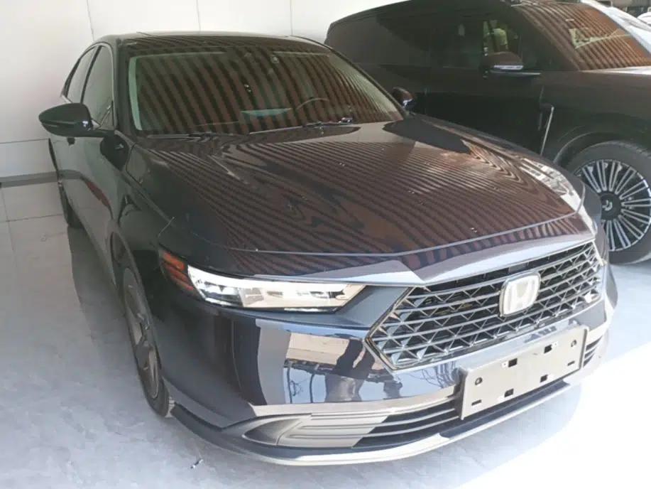 Honda Accord New Energy 2023 2.0L ePHEV Luxury Edition — миниатюра 3