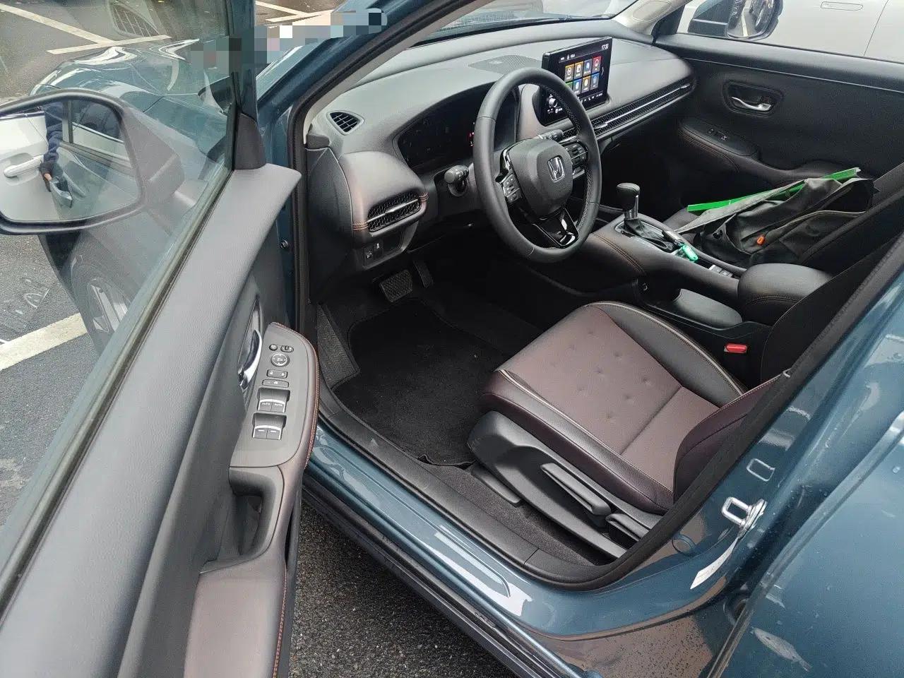 Honda ZR-V 2022 1.5T CVT Luxury Edition — миниатюра 17