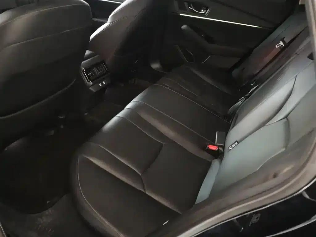 Accord PHEV 2023 2.0L e:PHEV Premium Edition — миниатюра 17