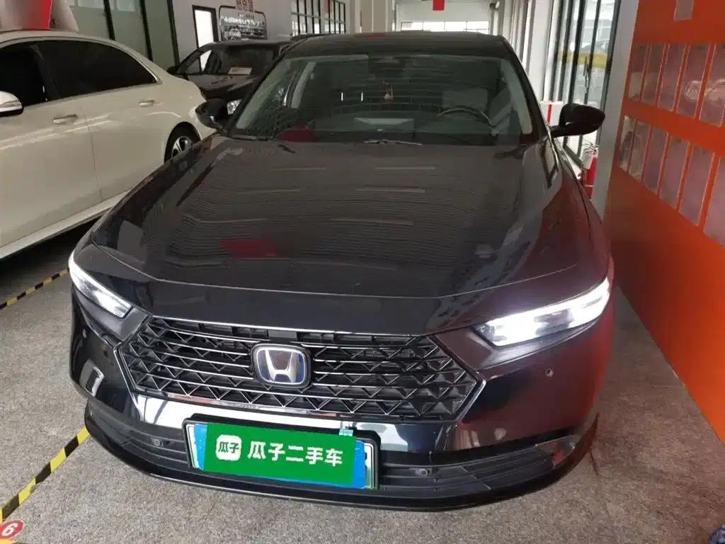 Accord PHEV 2023 2.0L e:PHEV Premium Edition — миниатюра 3