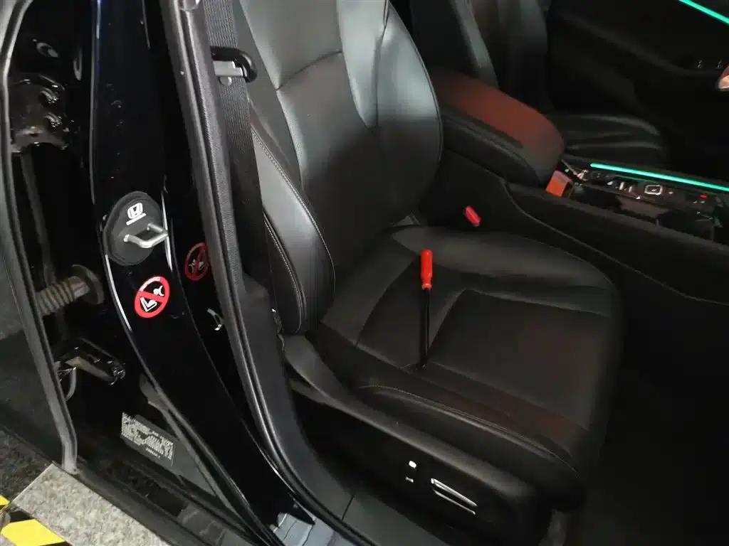 Accord PHEV 2023 2.0L e:PHEV Premium Edition — миниатюра 25