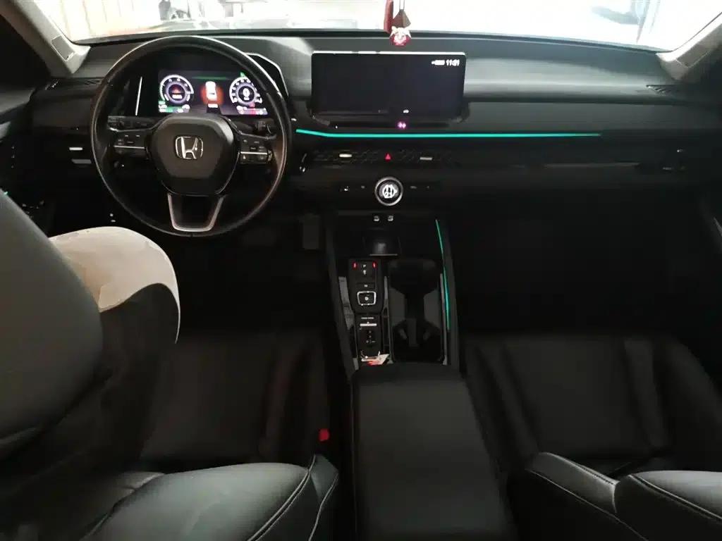 Accord PHEV 2023 2.0L e:PHEV Premium Edition — миниатюра 10